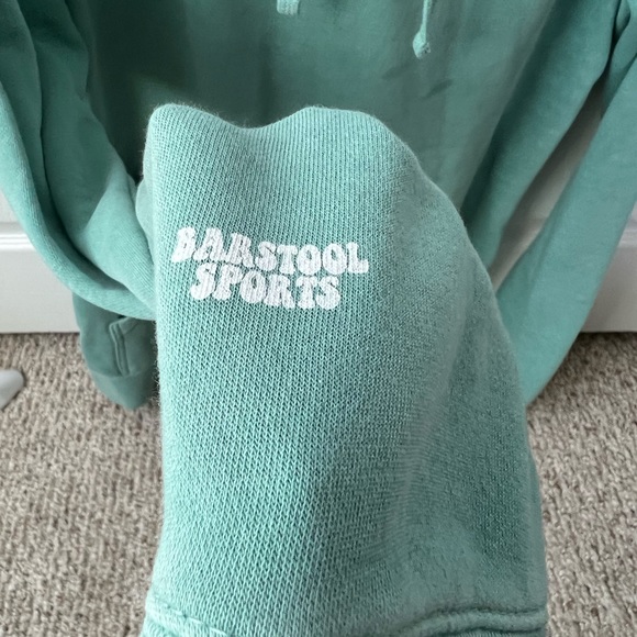 Barstool hoodie - Picture 3 of 4